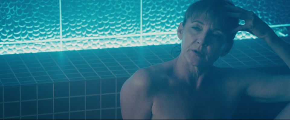 Jil Funke, Bonita Friedericy, Noelle Trudeau, Rebecca Olejniczak, etc – Negocios sin terminar (2015) HD 1080p!!!