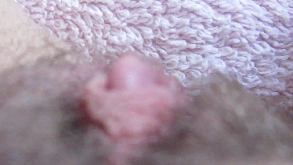 cuteblonde666 Extreme close up on my hairy pussy - Big Clits