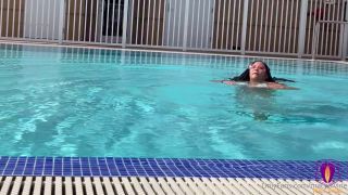 hardcore Macy Divine Macy Divine aka macydivine - 08-04-2024 OnlyFans Video - Find me splashing around in the pool video