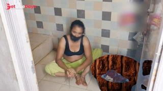 [GetFreeDays.com] Desi indian thirsty bhabhi fucked while taking bath mms hindi audio Porn Leak April 2023
