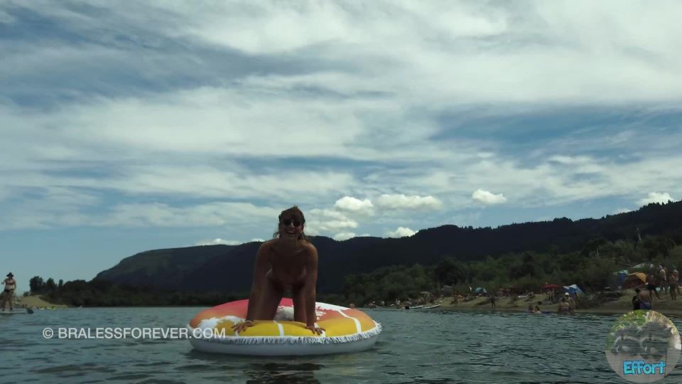 [GetFreeDays.com] Rocky - Nude Floating with Rocky vr hardcore porn