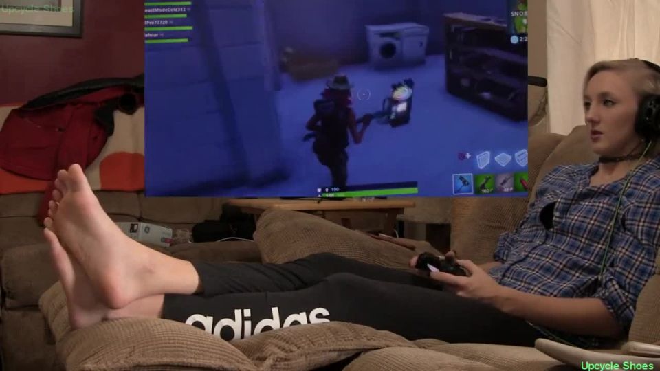 xxx video clip 13 White girls feet | foot tease pov | gamer girl plays fortnite! barefoot joi | play | fetish porn foot fetish homemade