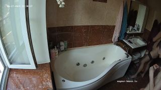 Exclusive, Bathroom Apartment Henry, Jutta, Sibilla, Wendy Rec11 2024-05-28 - HD 720P