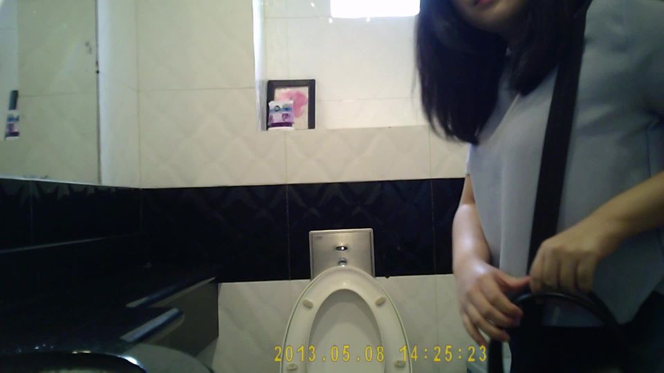 Voyeur – Singapore Female Toilet 27 - [Webcam]