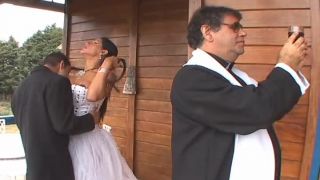 Shemale bride Aline Ganzarolli fucks her fiancée and cum on him