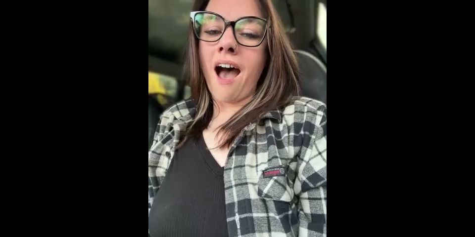 Kaitlyn Krems, Kaitkrems Kaitlyn Krems se burla de sus ansias de polla insaciable en Steamy Video porno amateur