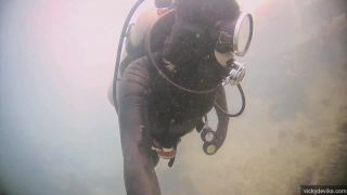 Wreck Dive with Vintage Mask.