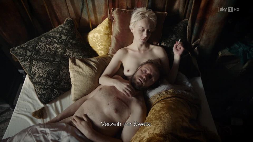 Severija Janusauskaite, Sophie Pfennigstorf - Babylon Berlin s01e04 (2017) HD 720p - (Celebrity porn)