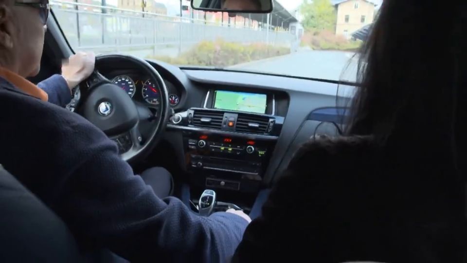 Coco - Kiss - Mein Fahrlehrer fickt mich im Auto 720P - Amateur