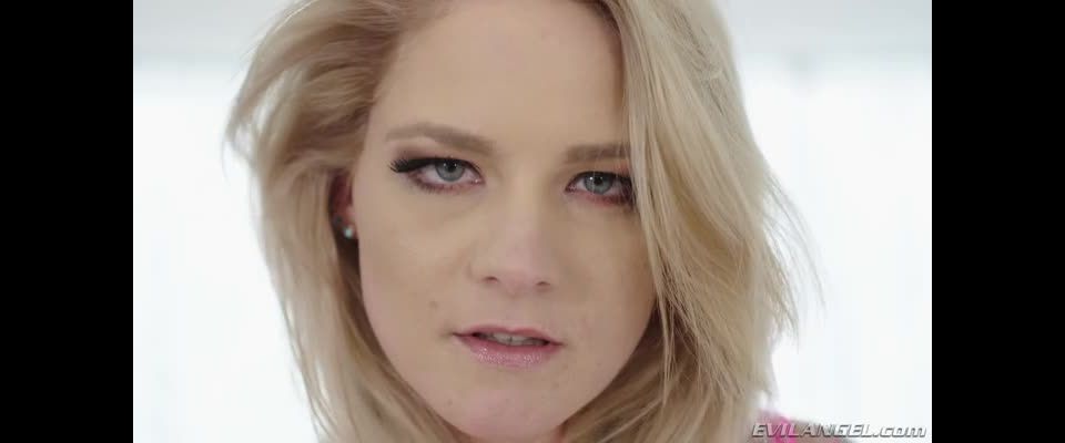 Lisey Sweet Squirting Lisey's DP (Anal porn)