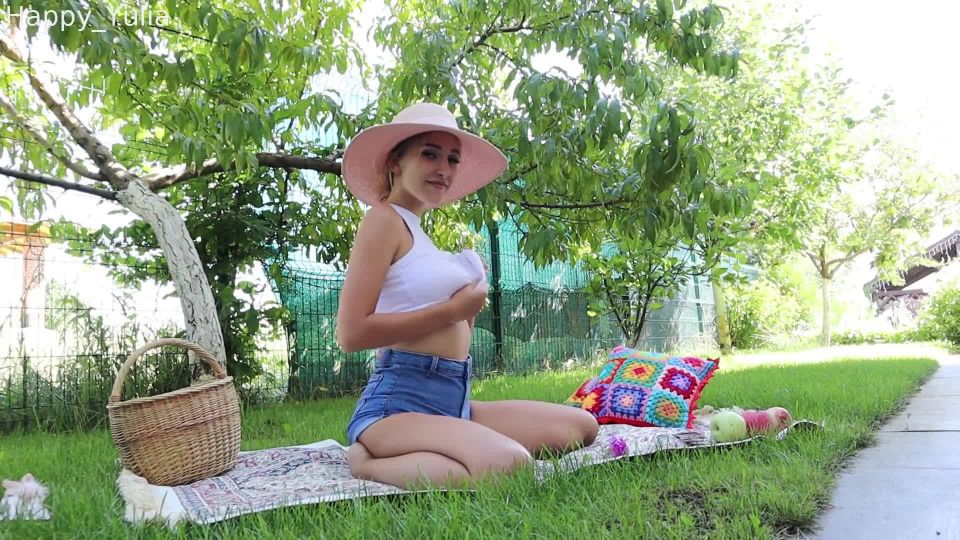  teen | Happy Yulia in 18.10.20 Playing with my Pussy outside | teens
