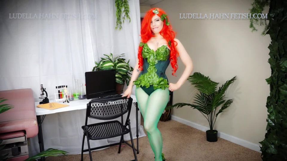 Poison Ivy Drain Kisses Sex Clip Video Porn Download Mp4