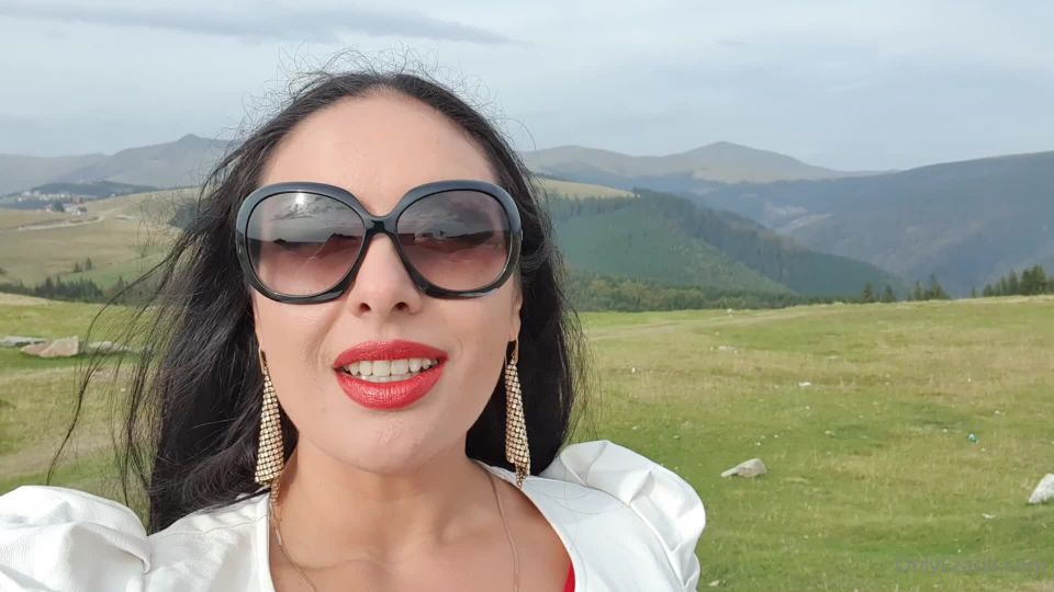 Ezada Sinn - ezada () Ezada - on the transalpina road the phone signal was too weak in the mountains to post this clip 06-10-2020