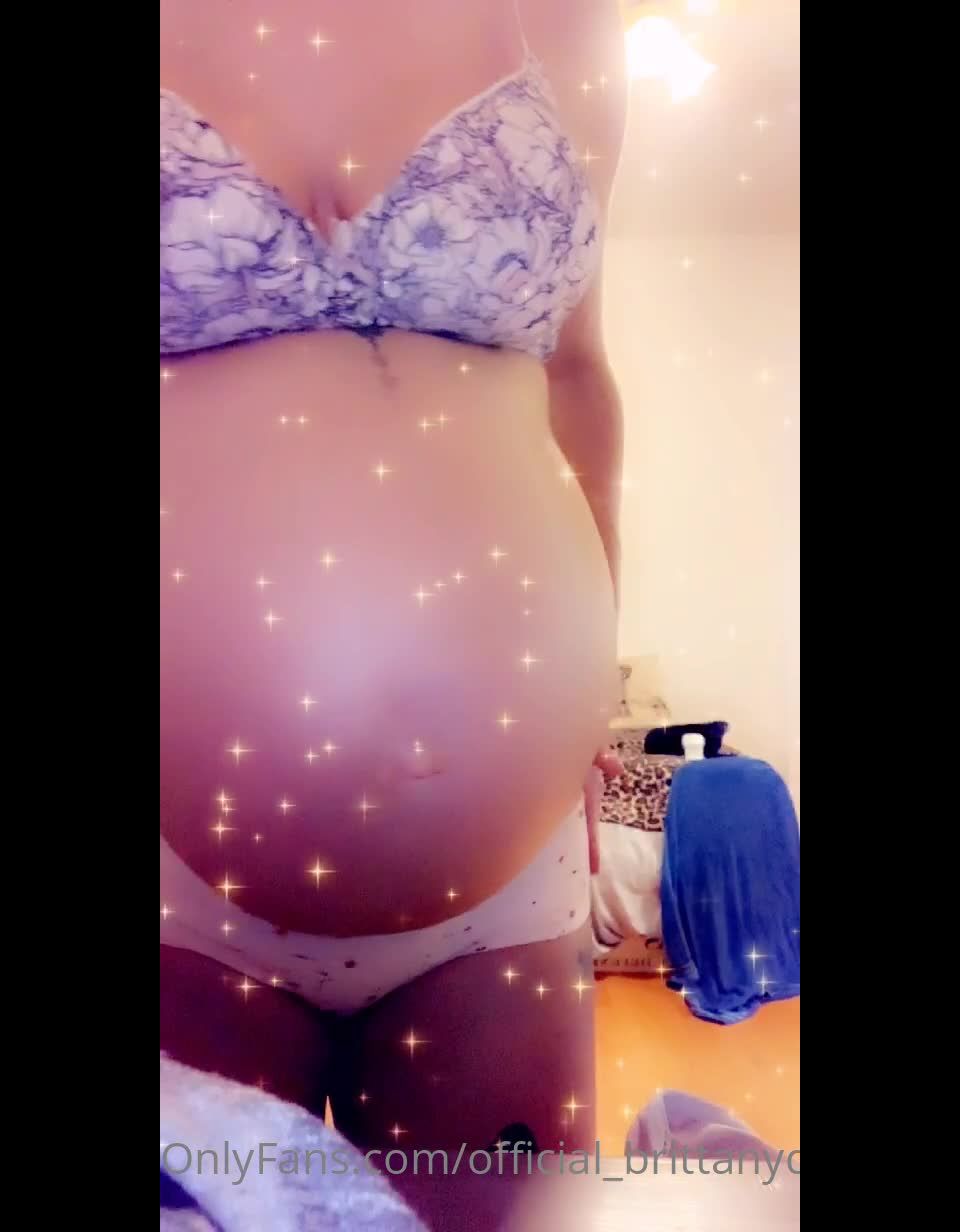 Bri - official brittanyd OfficialbrittanydHey hey hey happy hump day just checking in at weeks pregnant showing you all my - 01-07-2020 - Onlyfans