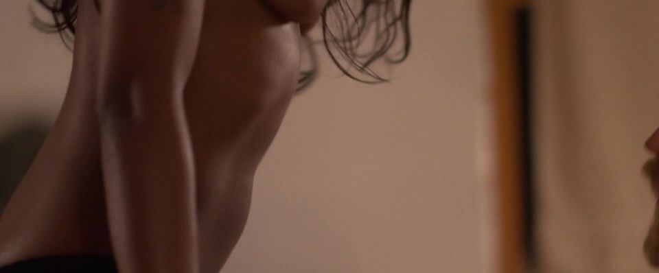 Victoria Cheatom - Carne y Sangre (2017) HD 1080p!!!