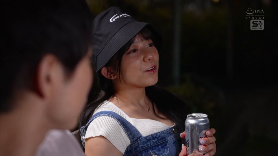 Niko Kawagoe wants to be kissed while being stolen! No matter if I have a girlfriend or am working, my seductive junior tempts me into losing control. ⋆.
