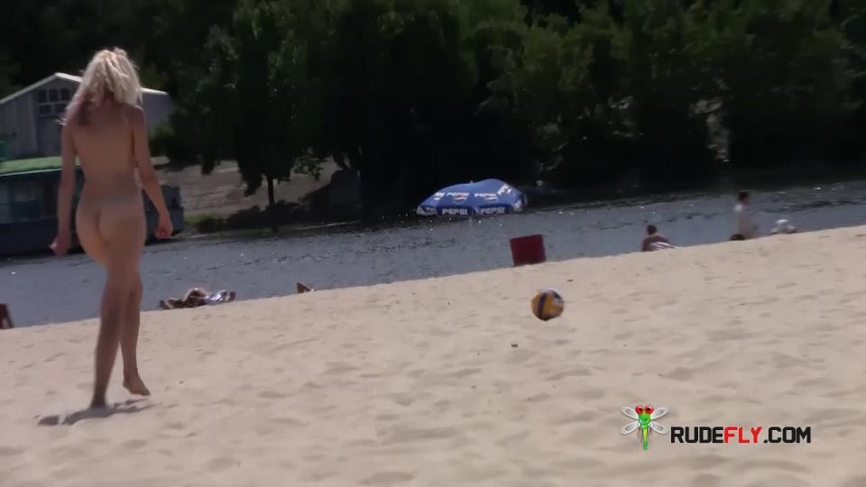 Nude Beach - Hot Little Tit make  fun