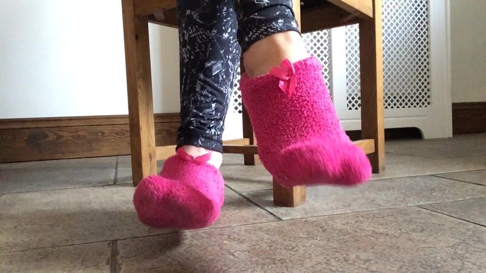 Toes – Sweetsoles – Stinky Fluffy Sock Removal and Dangle - self foot worship - femdom porn princess cindi femdom