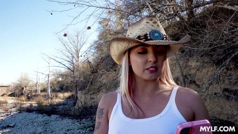 Heather Hendrix - A Cowgirl in Distress - MomShoot, MYLF (FullHD 2024) New Porn