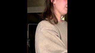 Mamadas porno Krystal Chispas MamásFamiliaSecretos - Krystal Chispas Coño Para el Hombre de la Casa