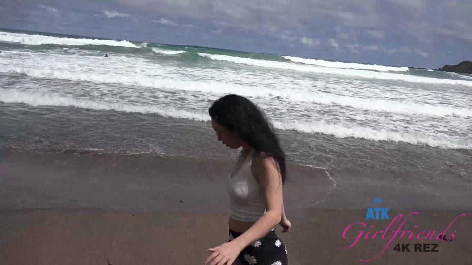 ATKGirlfriends presents Lenna Lux in Virtual Vacation Hawaii 9 11