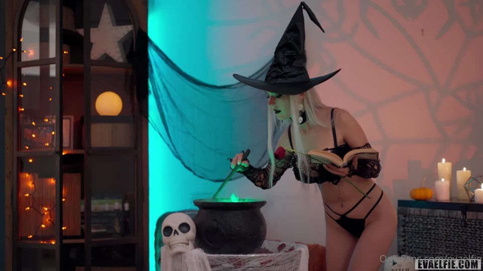 porn clip 36 Eva Elfie – Eva The Witch - all natural - old/young hardcore girls porn video