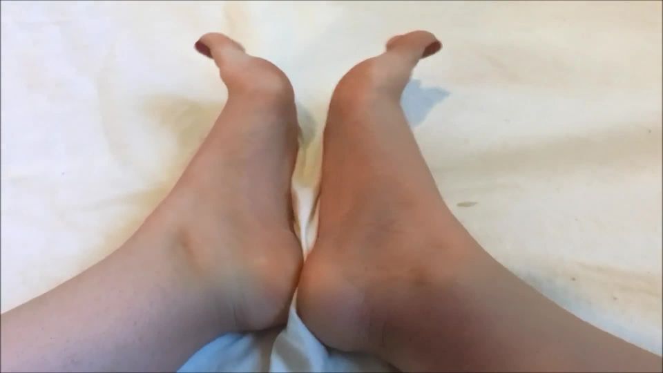 Sexy pale teen showing off toes high arches and wrinkled soles red toe … on femdom porn real amateur hidden