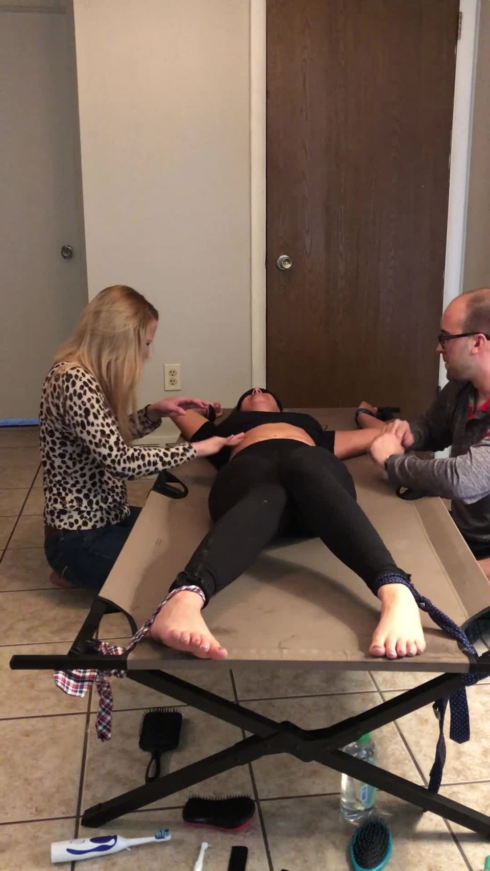 LegitTickling Carolyn Gets Revenge On Dakota(Feet porn)