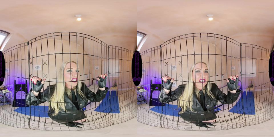 online video porno 32 hembras macho La mansión inglesa – Señora Sidonia – Bajo la Regla Femenina – VR, fetiche en la femdom porno