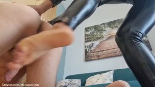 CaobaQen - Femdom rígido, frenéticoFemdom.