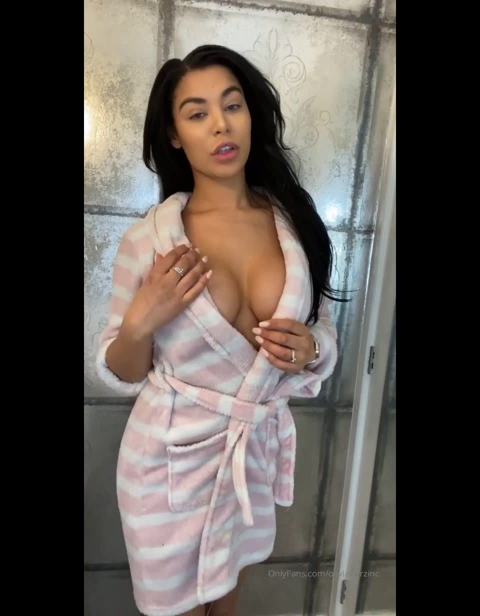 Olivia Berzinc () Oliviaberzinc - and if youre wanting more from my naughty sleep over set the explicit version is in yo 17-03-2020