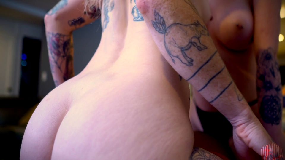 Domina Planet: Lady Bethany - Browning Pets Tongue.