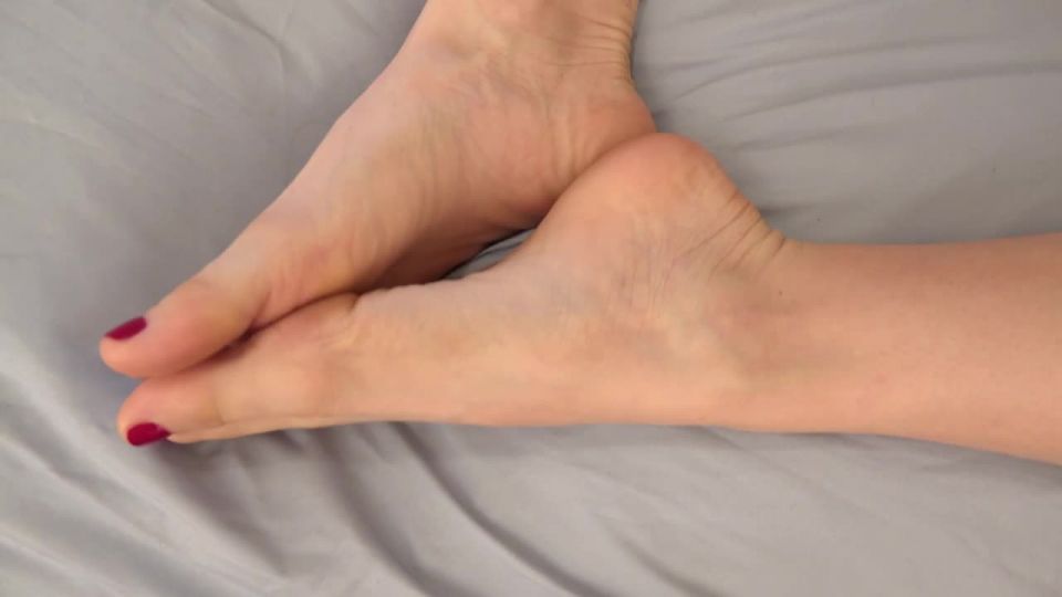 Meet Penny Pax - [Feet porn]