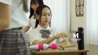 video 44 Liang Yunfei - Teacher-student 3P lewd teacher's day gift  on fetish porn ash hollywood femdom