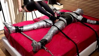 Chill footjob with relaxing music - MaitresseJulia (HD 2024) New Porn
