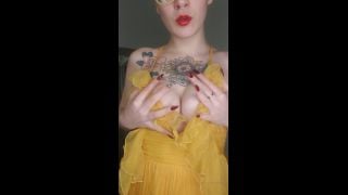 @goddesseevee 2020-03-20  $ watch this after Morning Sunflowe