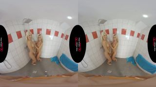 online video 49 Public Shower – Blanche Bradburry, Lola Myluv 4K - 4k - reality 