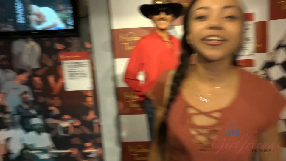Adriana Maya - Las Vegas 1 (Porno de Amateur)