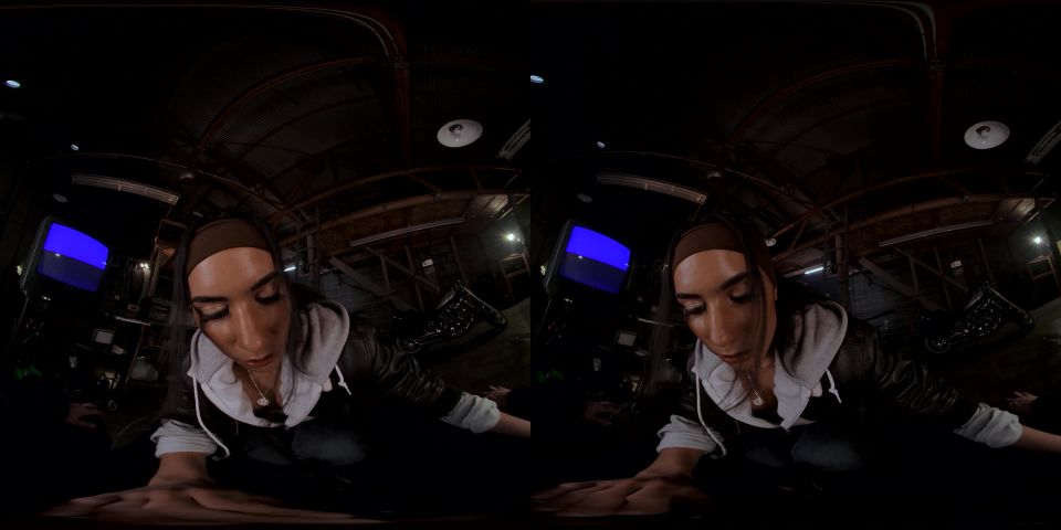 Half-Life AlyXXX Parody - Tia Cyrus Smartphone - (Virtual Reality)