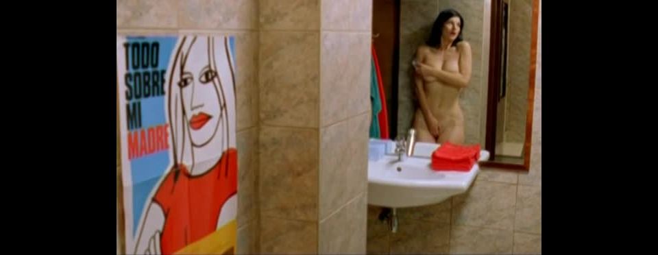 Ludmila Ruoso, Chloу Berthier – Nue comme un verre (2003) - (Celebrity porn)