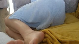 adult xxx video 25 louinheels 04-08-2019 Me he dormido la mañana de Navidad – sentado en el sofá conmigo es mi mejor amigo husba, guante fetiche en fetiche porno