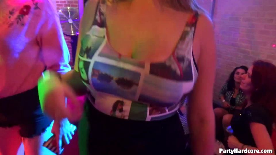 adult xxx clip 48 hardcore porn - hardcore - giant girl hentai