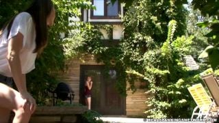 video porno 41 mona wales bdsm Atrapado Trespassing (Parte 1 de 3), 2023 en fetiche porno