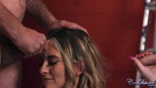 video clip adulto 38 serpiente mamada mamada porno  Lacey Amour - Almacén Bukkake  lacey amour