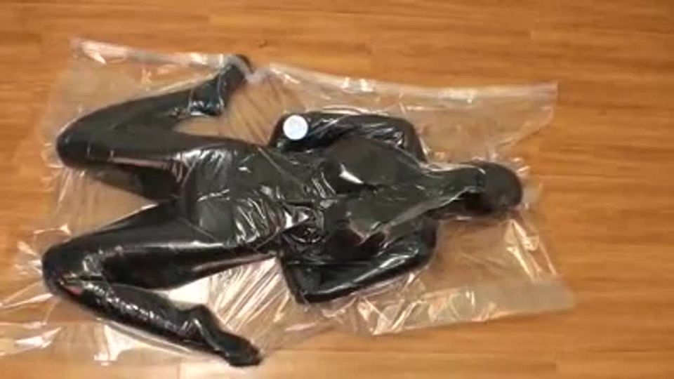 Latex 3959-Human Vacuum Pack 10 All Black Edition