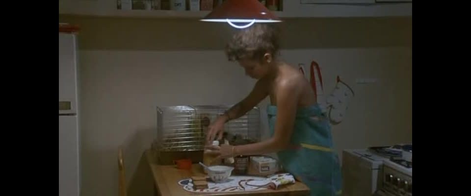 Mathilda May - La passerelle (1988)!!!