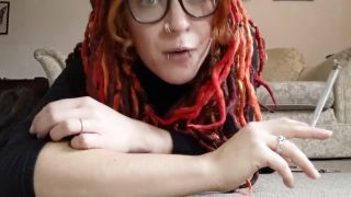Relax_with_Barefoot_Artist_Foot_Model_Pixie_Nixx_Making_Faux_Dreads_for_her_Friend_Dark_Hekate.mp4 Foot