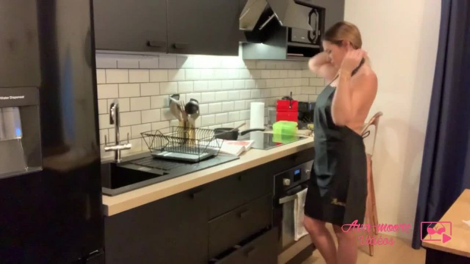 adult video 39 Ava Moore – Does Porn in the Kitchen on fetish porn femdom for beginners