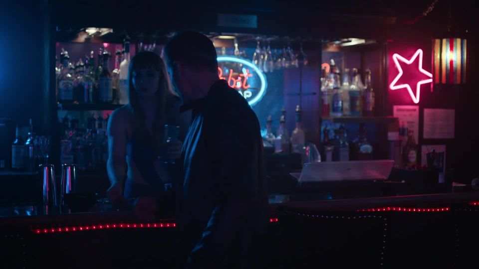 Riley Voelkel, Madeleine Wyda, Caitlin Hammond, Monica Raymund - Hightown s01e01 (2020) HD 1080p - (Celebridad porno)