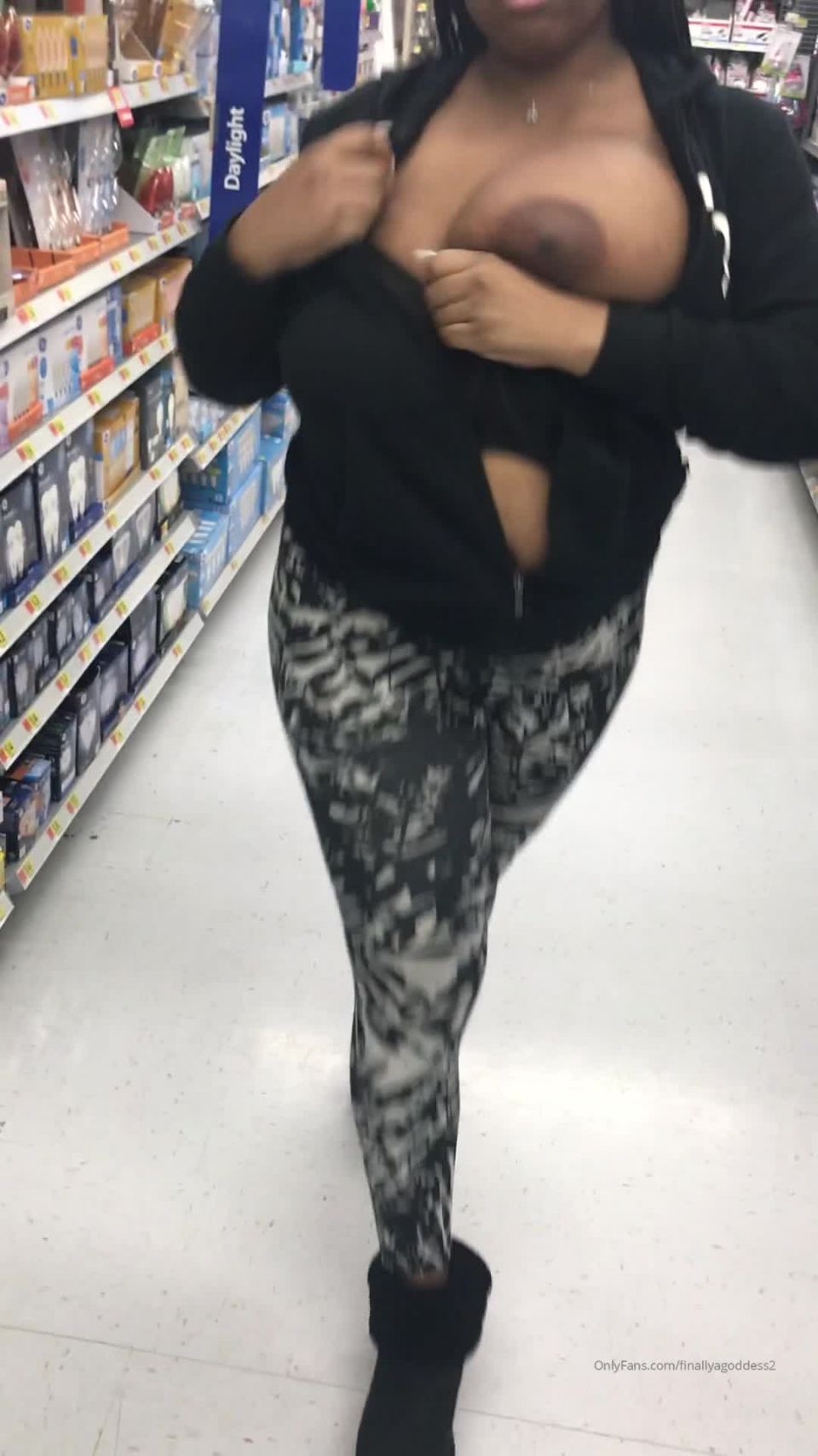 [Onlyfans] finallyagoddess2-05-02-2020-21138191-Acting up in Walmart